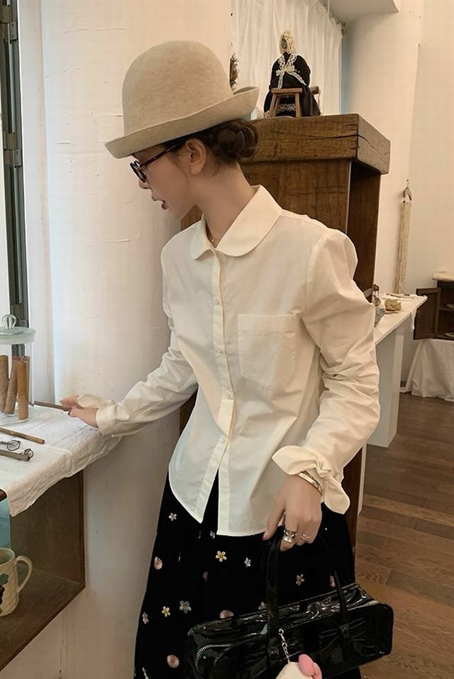 早春爆款上新！时序共生 拒绝刻版 ，挖掘新意，利落干练！减龄版娃娃翻领 蝴蝶结袖口设计白色衬衫，一色四码S-Xl 面料:棉