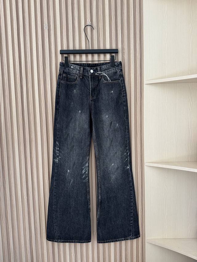 Acnestudios 26早春新款 重工泼墨牛仔喇叭裤，独家高版出品！精选质感牛仔面料，挺括有型却不僵硬，中高腰喇叭版型超心机，既能修饰腰臀线条，又能显腿长腿