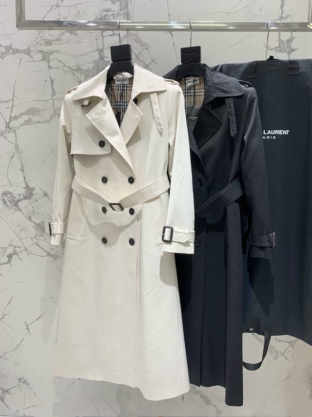 圣家风衣腰带收腰外套 独家首发 用料非常大的一款大衣 非常大气 时尚 简约版型 码数Sml