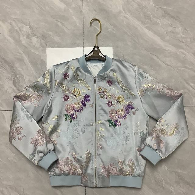 2025秋冬新款来袭！定制提花面料！重工手工订珠工艺！百搭时尚夹克外套！Size:Smlxlxxl