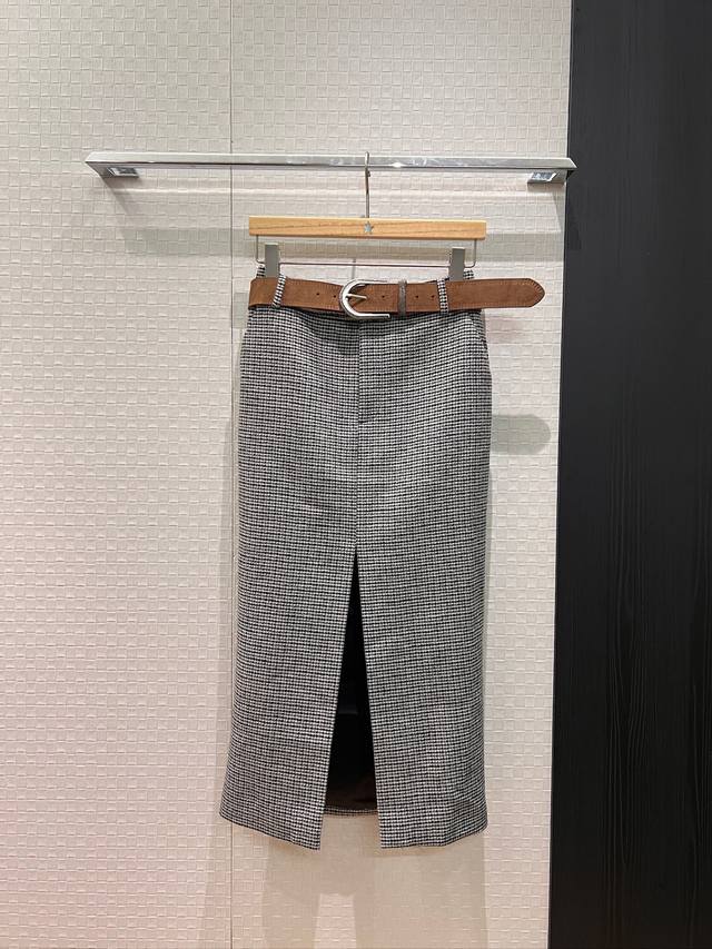 新款千鸟格羊毛开叉半裙 配送珠链麂皮绒腰带装饰 前摆开叉 包臀修身 气质百搭 两侧有口袋 可搭同款外套 Sml