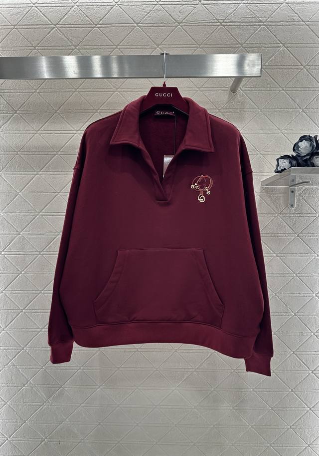 Gucc*2026新品上架 贺岁翻领半开襟卫衣长裤套装 新年贺岁系列#定制Yb进口原生全棉材质，柔软亲肤，穿搭时髦，内里短绒磨毛秋冬厚度更保暖，翻领长袖卫衣裁剪