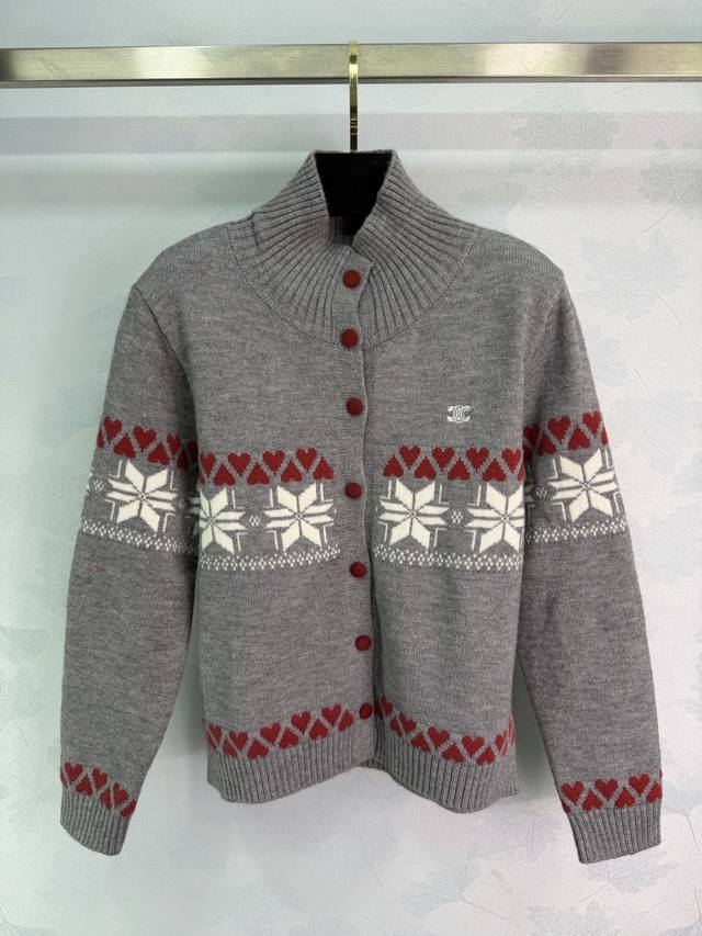 Ce*25秋冬新款费尔岛风格高领针织开衫，撞色提花设计，雪花和几何图案超有节日氛围感4色3码Sml T226B.