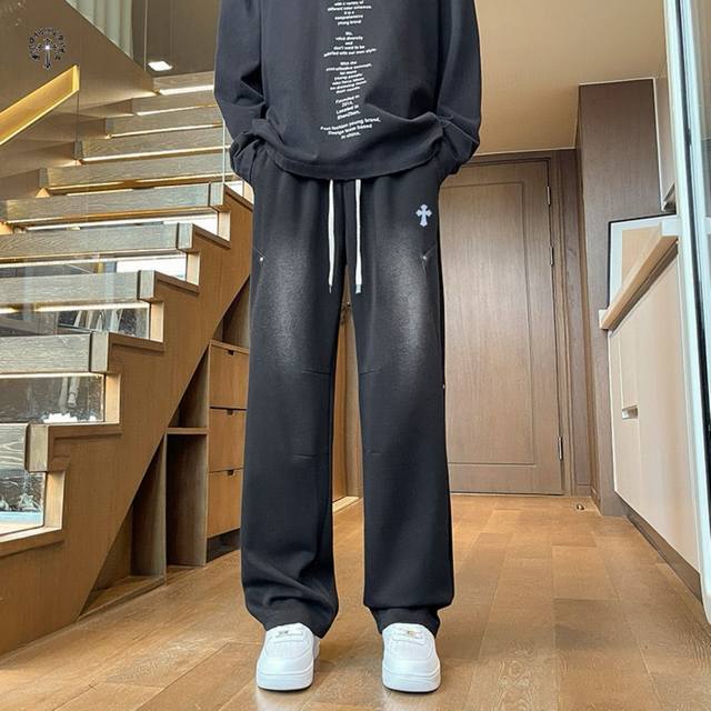 Chrome Hearts克罗心海外版26Ss新款三色美式潮牌工装休闲运动裤 DDD 裤子版型宽松 细节完美 水洗针织面料耐磨耐脏 立体裁剪宽松版型 进口机器印