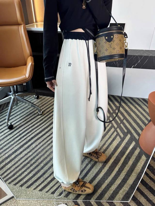 春季新款灰色款号22515白色款号22511藏青款号22513休闲裤抽绳两穿哪吒裤 松弛感立裁弯刀裤澳棉休闲卫裤束口灯笼裤弯刀松弛卫裤又出圈了~ DDD 今年卫