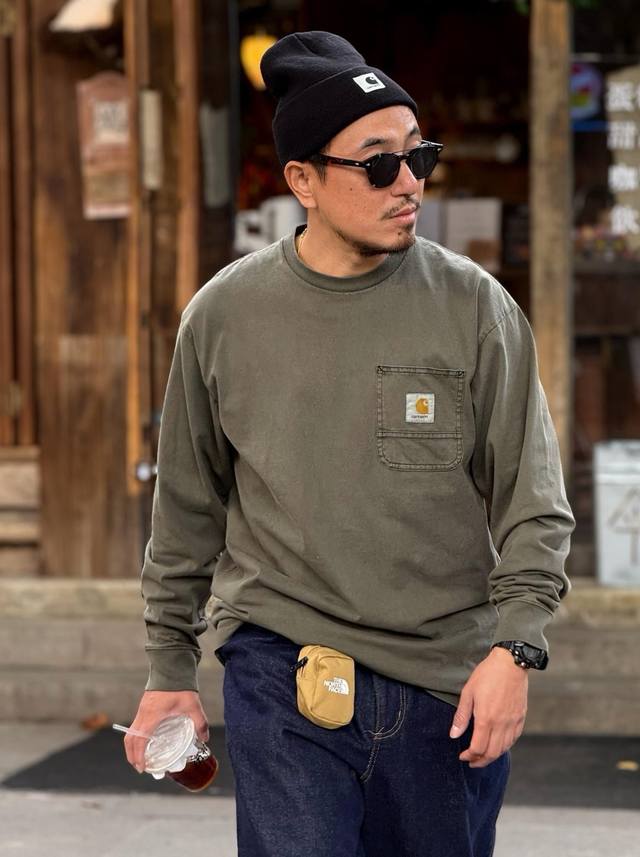 售后不停 春款上新 DDD 经典基础款 永不过时！ DDD Carhartt Wip Logo标签车缝线口袋特染长袖T恤 DDD 280G全棉面料做了水洗特染处