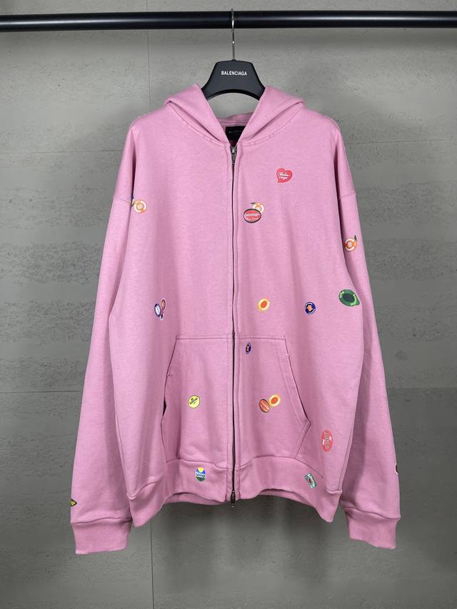 实拍图 顶级版本.官网品质 Balenci*Ga 巴黎#2025秋冬新款.水果图案Vintage满身压印洗水做旧连帽卫衣 DDD 面料采用巴黎Zp定织定染全棉大