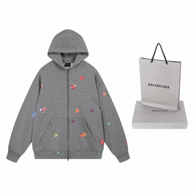 实拍图 顶级版本.官网品质 Balenci*Ga 巴黎#2025秋冬新款.水果图案Vintage满身压印洗水做旧连帽卫衣 DDD 面料采用巴黎Zp定织定染全棉大