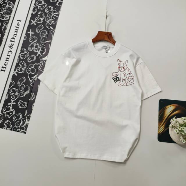 尺码S-Xl顶级版本 DDD Loewe 罗意威26Ss早春新款 线条刺绣狸猫短袖 DDD 轻奢主义 男女日常通勤穿搭必备单品 正确版本 欢迎对比 DDD 详细