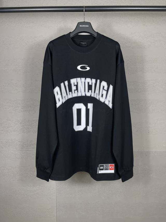 实拍图 顶级版本.官网品质 Balenci*Ga 巴黎.Ss25最新款篮球球服绣花印花长袖T恤。前面刺绣釆用田岛电脑绣花机刺绣加印花，左下角车章仔，后片印花。砖