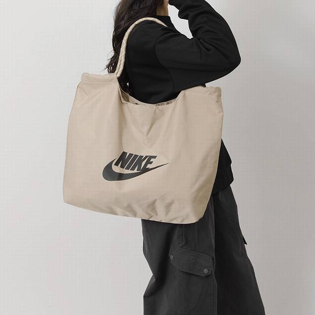 Nike耐克 新款女士大容量休闲单肩包简约百搭手提包户外运动托特包环保购物袋 尺寸:40×39×12 DDD