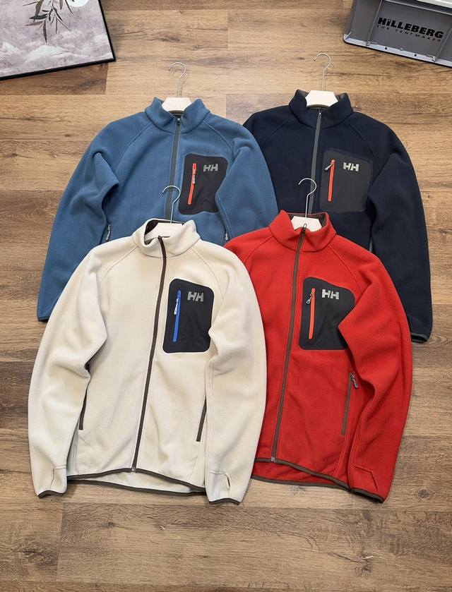 Hh 海丽汉森 冬季新款情侣款撞色摇粒绒外套 胸口口袋 胸口Hh反光工艺 高密双面摇粒绒 立领外套客供得摇粒绒面料这一件很暖和！我们这款做了防静电跟防起球工艺