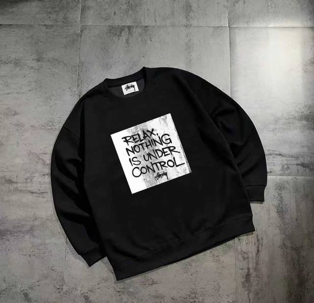 新款上架 银狐绒100 DDD 斯图西系列基础情侣圆领卫衣 DDD 面料采用健康布面料柔软舒适细腻 透气 抗皱 DDD 高清数码直喷印花工艺 颜色清晰 DDD