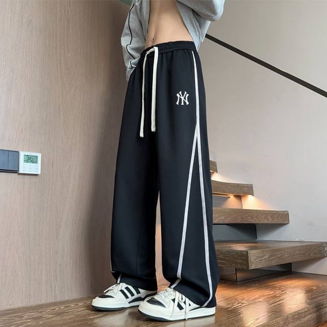 Mlb 洋基队Ny2026早春款海外官网限定卫裤，休闲裤，男女同款拖地裤，今年流行的面料，小红书主播推荐卫裤，上身质感满满，版型立体，完美修饰腿型，可随意日常搭