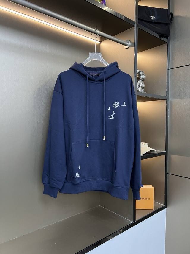 Louis Vuitton路易威登2025Fw新款刺绣帆船字母情侣休闲连帽卫衣 DDD 最高版本！400克毛圈全棉！刺绣帆船字母连帽卫衣 全棉定染蓝色毛圈！ D