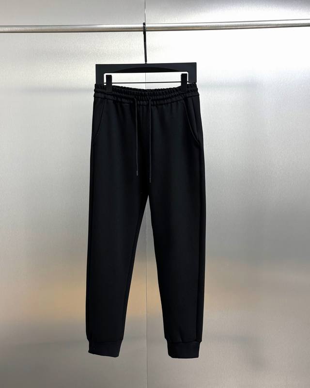 顶级版本.官网品质 DDD Prada普拉达 专柜款拼接口袋拉链三角标Logo松紧束脚卫裤套装长裤 DDD 采用原板独家定制500克纯棉面料质感非常舒服柔软透气