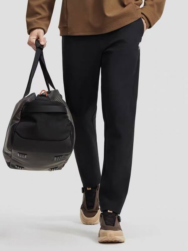 Descente 迪桑特25秋冬新款！男士户外运动防水防风加绒加厚软壳运动长裤！掌柜力荐！线上线下同步！秋冬加厚系列！防风防泼水面料！内里复合加绒！持久高效防水