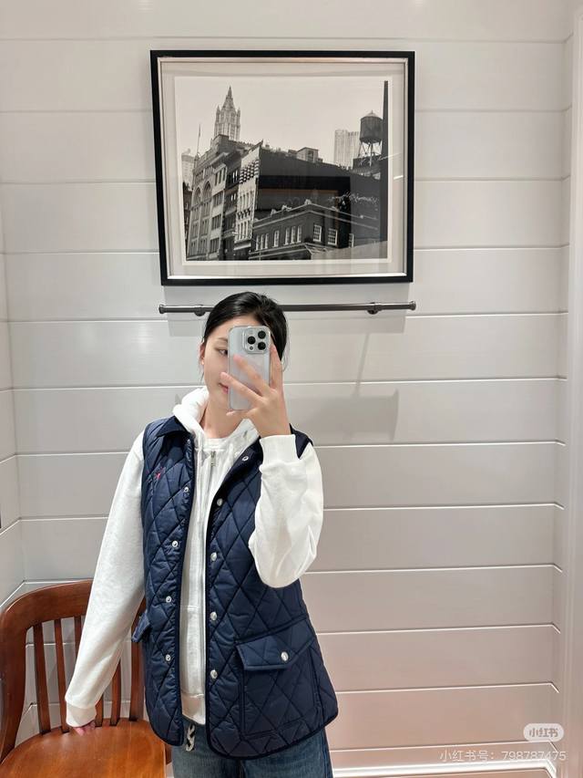 特价 蓝色 DDD Rl 拉夫 复古小马图案刺绣棉服马甲外套 DDD 洐缝工艺搭配灯芯绒镶边 轻松保暖零负担 后背还有可调节收腰设计# DDD 颜色：卡其色 宝