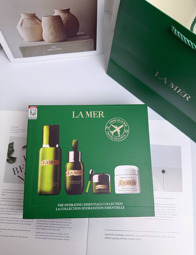 海蓝之谜奢宠修护精华四件套礼盒 DDD 懂你的护肤刚需，更懂你对极致修护的追求 DDD 这套来自海蓝之谜的明星四件套，集合了品牌最核心的修护能量： DDD 修护