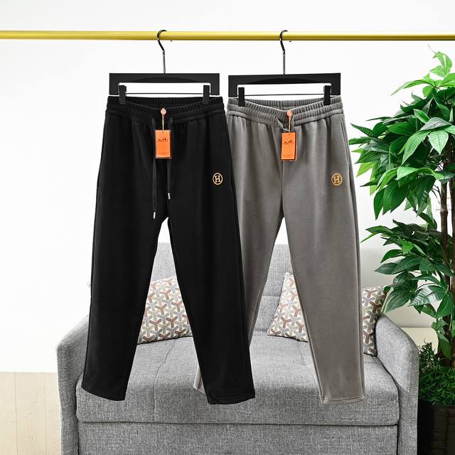 上新， 米 DDD 报单号:094# DDD 爱马仕最新款男士休闲百搭加绒卫裤 DDD 可商务可休闲的通勤Bi备单品，整体极简的基调风格， DDD 即使是不懂搭