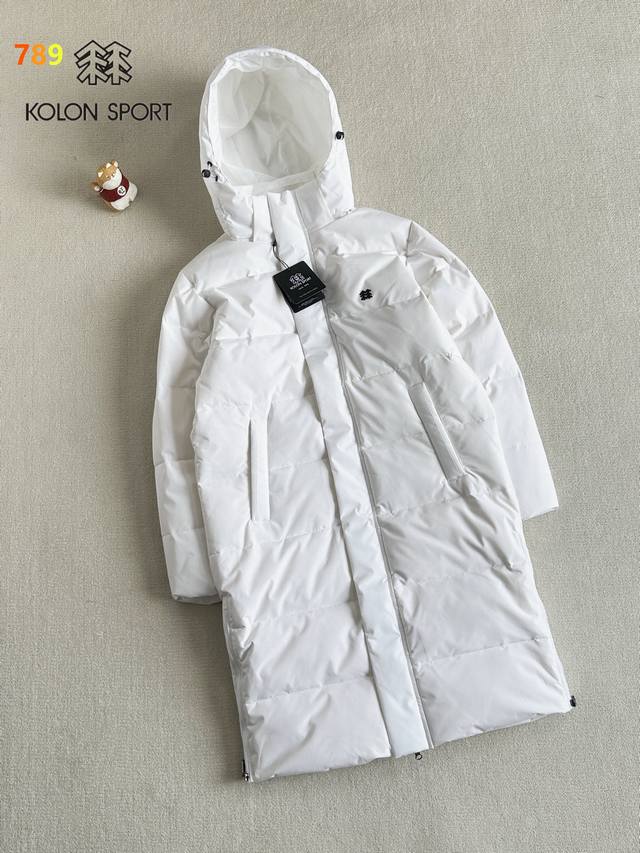 Kolon Sport 可隆长款羽绒服， 情侣过冬硬核战袍秋冬保暖还得是长款！这款男女同款直接闭眼入情侣款，性价比直接拉满，过年战袍非它不可！填充蓬松度在线，锁