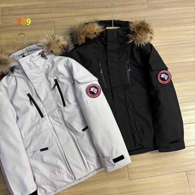 大鹅羽绒服 顶级羽绒...质量好得冒泡..英国皇室御用品牌！！英国以及欧洲等国度的高端限定款..百分百的好货推荐！！在国内..至少都要2W以上. 极具英国传统高