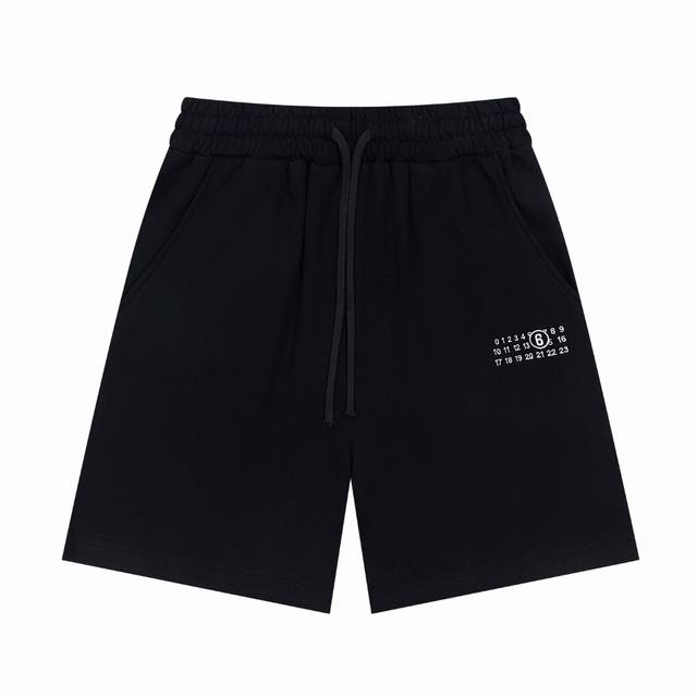 高版本Maisonmargiela 马吉拉 数字刺绣短裤，男女同款。万针重工刺绣，定织定染360G毛圈面料 ，简洁百搭，纯棉内抽绳腰头，腰部采用包边做工设计，穿