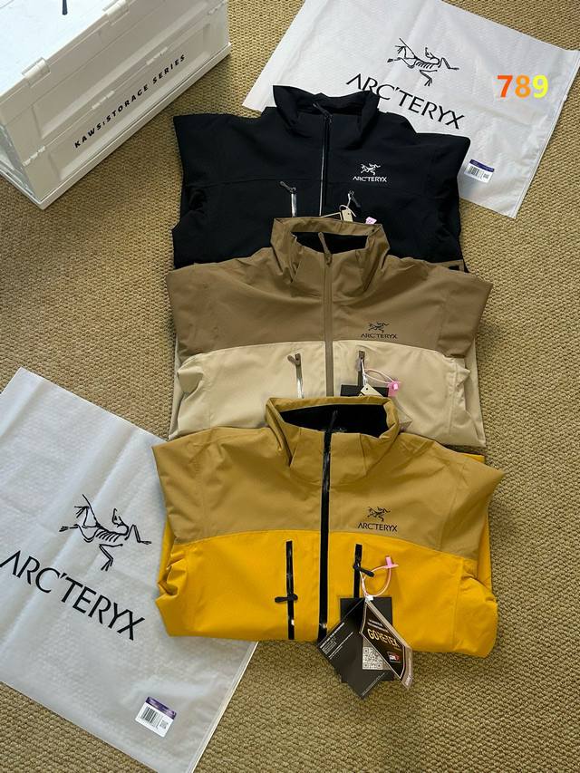 Arcteryx 始祖鸟 24Ss秋冬三合一可拆卸保暖抓绒内胆冲锋衣户外防风拼色夹克外套 DDD 颜色：黑色 卡其色 黄色 DDD 尺码：S-4Xl DDD 三