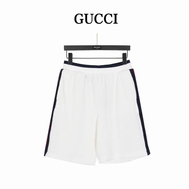 全年有货 年后可以退换放心推 DDD DDD Gucci 古驰 Ss春夏新款满印双G毛巾面料短裤 DDD 毛巾绣工艺，两边拼接条纹织带，定制字母标识抽绳头，细节