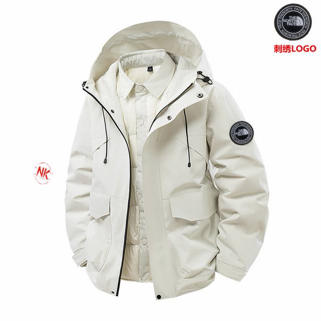 秋季上新 刺绣Logo DDD 北面冲锋衣系列，海外秋季限定全新系列连帽冲锋衣防风连帽夹克外套连帽外套。。 DDD : 拼接风经典 诠释个性的涂鸦卡通潮流风格