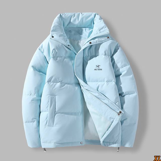 Arc’Teryx始祖鸟 独家实拍上新冬季高品质立领羽绒服休闲宽松抗寒保暖羽绒外套，本季主打，货源充足，放心主推，高端品质，经典设计，做工出色，经典百搭，上身效