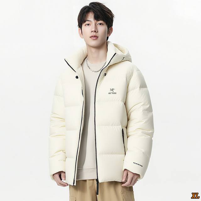 Arc’Teryx始祖鸟 独家实拍上新冬季高品质羽绒服灰鹅绒服外套时尚休闲连帽加厚保暖羽绒外套，本季主打，货源充足，放心主推，高端品质，经典设计，做工出色，经典