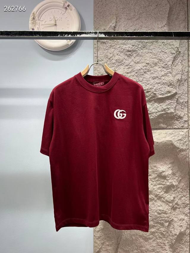 新款上架 Xm-2041Gucci*古奇刺绣标识刺绣经典Gg 短袖T恤， 洗水后300G高品质纯棉料，柔软亲肤，夏天穿很舒服胸前Gucci经典Gg刺绣标志，双G