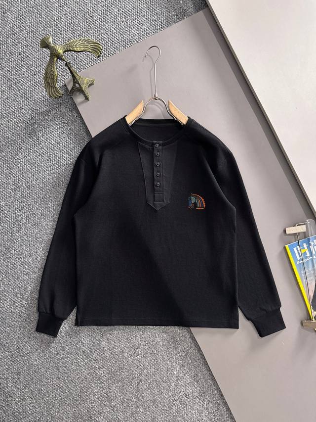 爱马仕2025长袖园领卫衣男女同款 众多明星同款，顶级原单版本 随意对比面料定制定染轻微喷色做旧，面料、材质、细节与原版一致，选用专用棉麻面料 面料成本及其昂贵