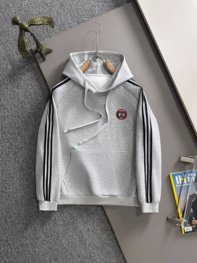 古驰独家首发25Ss秋冬新款连帽卫衣长袖男女同款 众多明星同款 一般小作坊根本复制不了的工艺 不管是材质还是细节还原度以及工艺制作方面不惧任何挑战，只为给大家奉