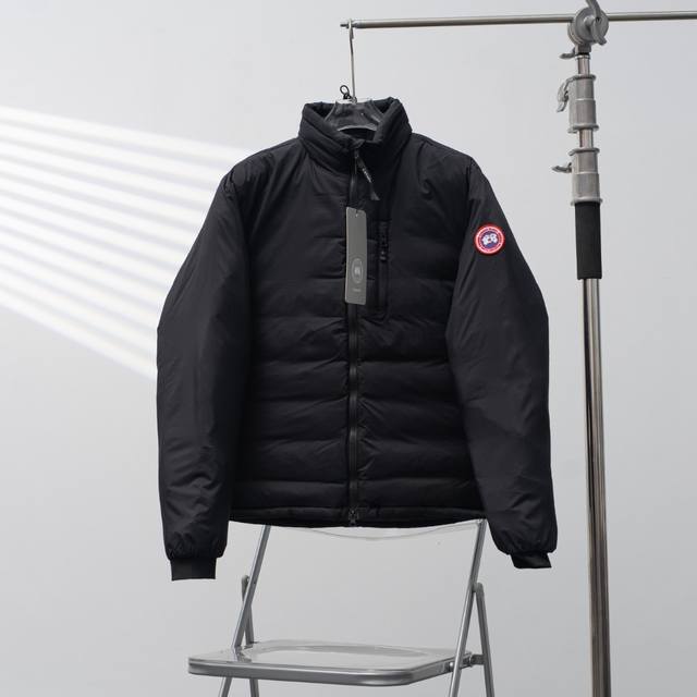 Canada Goose丨加拿大鹅5079单拉链袖标立领羽绒服 DDD 配色：黑色 DDD 尺码：S-Xxl DDD