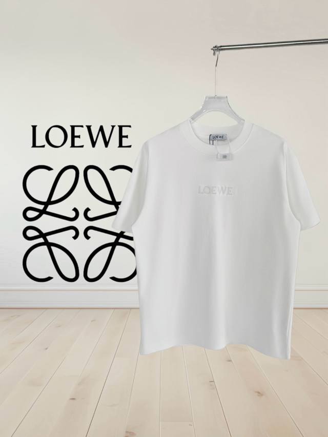 高品质] Loewe 罗意威 精简字母Logo标识图藤刺绣工艺T恤圆领 DDD *定织定染32支280克重精梳面料制成，面料手感厚实且有一定的自重感， DDD