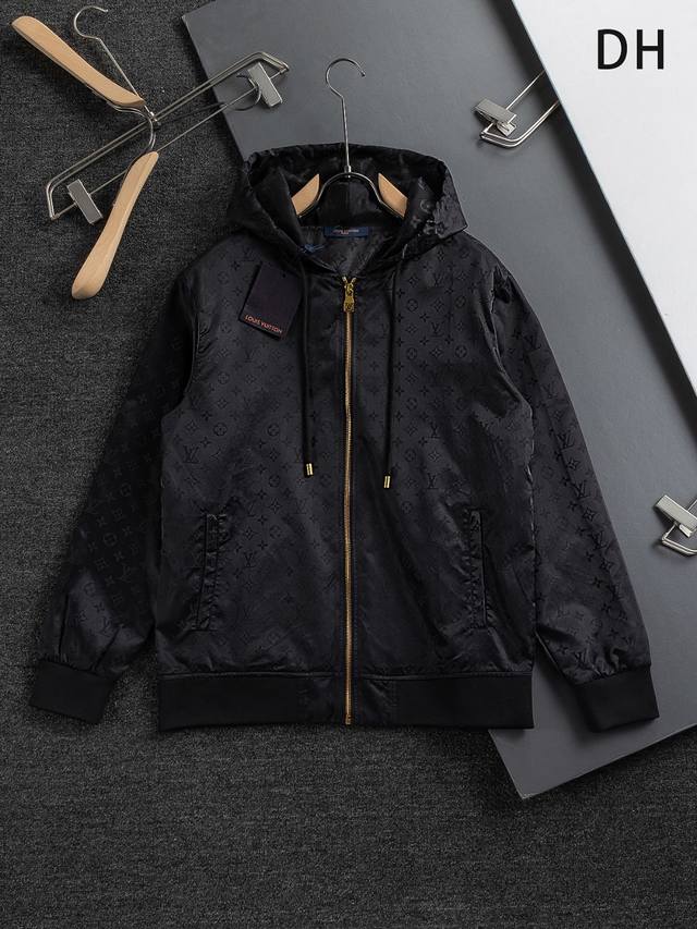 Louis Vuitton 路易威登 1V 驴家 Lv 微宽版型S-Xl DDD 25Ss早秋冬款连帽外套 官网专柜热卖走秀款 满身字母提花满印连帽外套刺绣，双