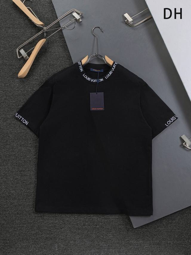 Louis Vuitton 路易威登 1V 驴家 Lv 微宽版型S-Xl DDD Lv 26Ss新品专柜同步专柜上架 多重重工艺 领口简约字母刺绣+袖口简约字母