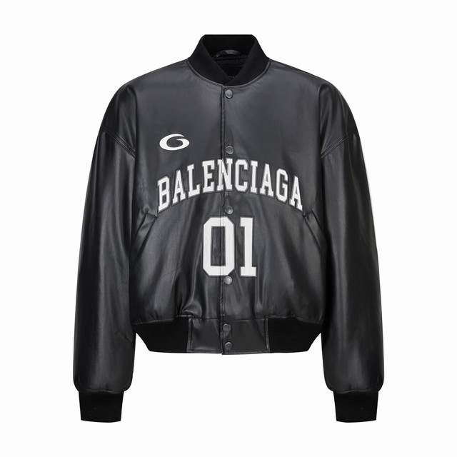 Blcg 01篮球系列棒球皮衣夹克外套 DDD 面料采用定制环保Pu皮材质，内里夹薄棉，字母采用贴布绣方式，先激光切割好，在定位拼接缝制，费时费力。 DDD S