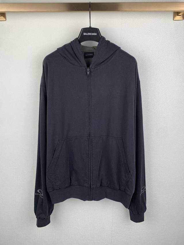 巴黎世家Balenciaga Back双面廓形连帽外套 DDD 面料：24S双纱特种纺织紧密棉 185G DDD 罗纹：32S双纱拉架 340G. DDD 外套