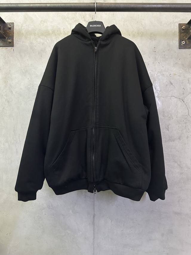 Balenciaga 巴黎世家 25Fw Skiwear滑雪系列3M反光羊羔毛保暖外套 DDD 面料：采用 克纯棉布料，内里 G进口羊羔绒整体保暖又御寒 3M反