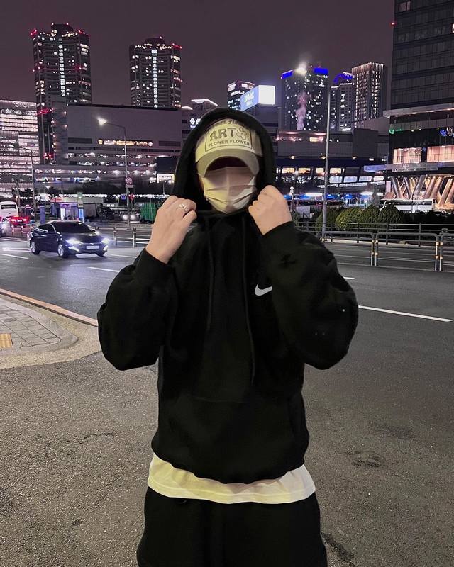 Nike Dri-Fit Studio后背字母Logo印花休闲训练套头加绒连帽卫衣 男女同款 DDD 定制500G克 % Cotton纯棉水貂绒面料，不起球不褪