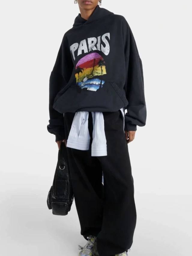 Balenciaga巴黎世家 铁塔落日椰树，蝙蝠字母印花黑白加绒连帽卫衣 DDD 独家面料，面料弹力十足！立体裁剪，4针6线锁边工艺，绝对高端品质气棉最大优势轻