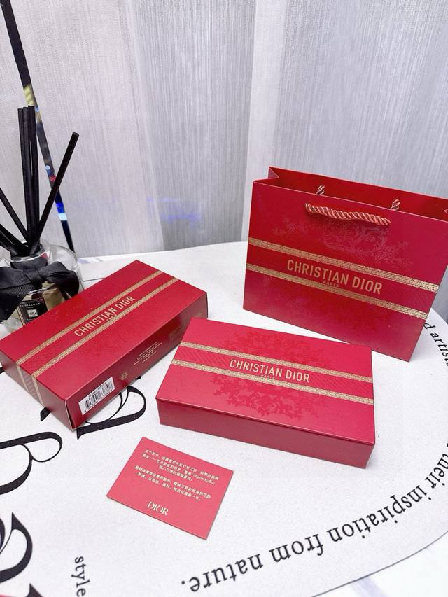 Dior绝美小样口红五件套绝美暴富礼盒迪奥丝绒口红 手提袋 中文标 DDD 内含：①999丝绒1.5G ②720丝绒1.5G DDD ③777丝绒1.5G④77