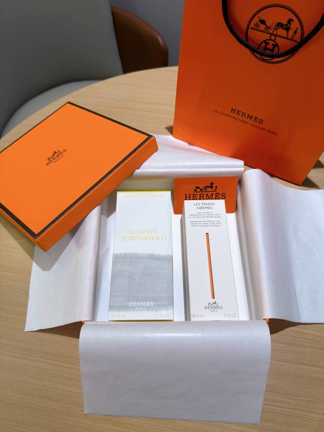 爱马仕李先生的花园礼盒 全套礼盒包装配打包盒 东方禅意的清新香氛组合 DDD 爱马仕李先生的花园套装太戳心了！香氛是满满的柑橘茶香调，佛手柑的清新揉着茉莉与薄荷