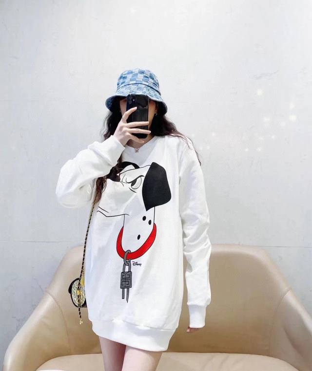 特价 库存：Xs 5 S 1 DDD 纪梵希 × Gvc 24Fw 100周年限定斑点狗圆领卫衣 DDD 轻奢主义 男女日常通勤穿搭必备单品 正确版本 随意对比