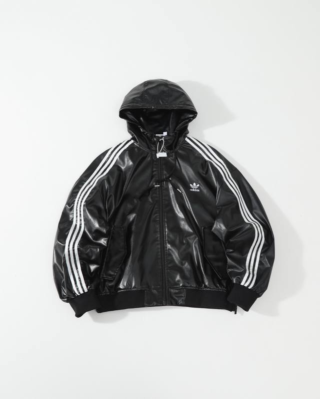 细节图# DDD Adidas 阿迪达斯 Originals Fw25 Pu皮刺绣Logo时尚复古皮衣运动夹克连帽外套夹克 男女同款 DDD 顶级品质 腋下双拉
