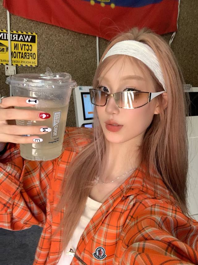 特价 DDD 蒙口25Ss新款口袋橘色格子纽扣衬衫 DDD 橘子汽水入秋必备元气满满啦～ DDD 好喜欢橘色 太明媚啦 整个人都显得活力四射 DDD 口袋刺绣L