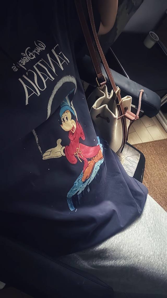 特价 DDD Saint Laurent联名迪士尼系列米奇短袖T恤 DDD 迪士尼显眼包上身自带行走的童话滤镜！ DDD 妙妙屋闪粉Logo太美了 解锁魔法氛围